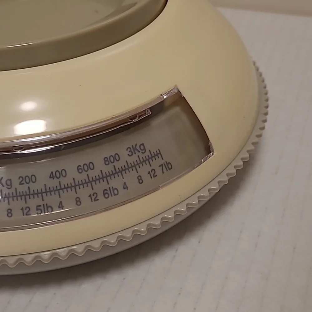 Retro Kitchen Scale - Picture 6 of 16